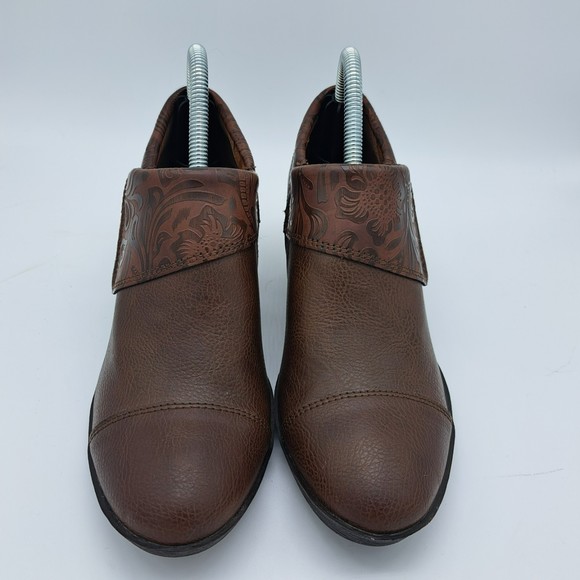 BOC Born Womens Size 6 Clogs Brown Embossed Leather Booties Zipper Heels EUC - Picture 3 of 9